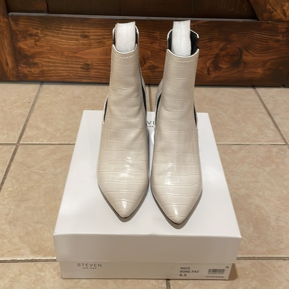 EUC… Steven Booties - Picture 2 of 7